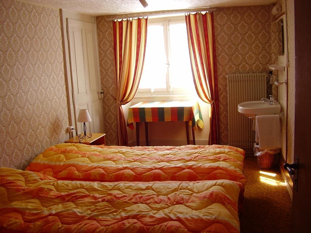 Les Alpes Hotel Finhaut Room photo